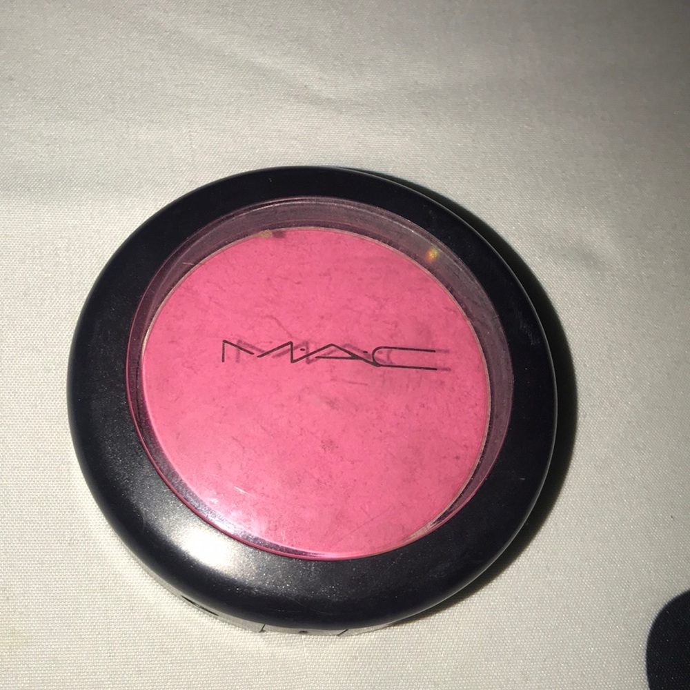 MAC blush